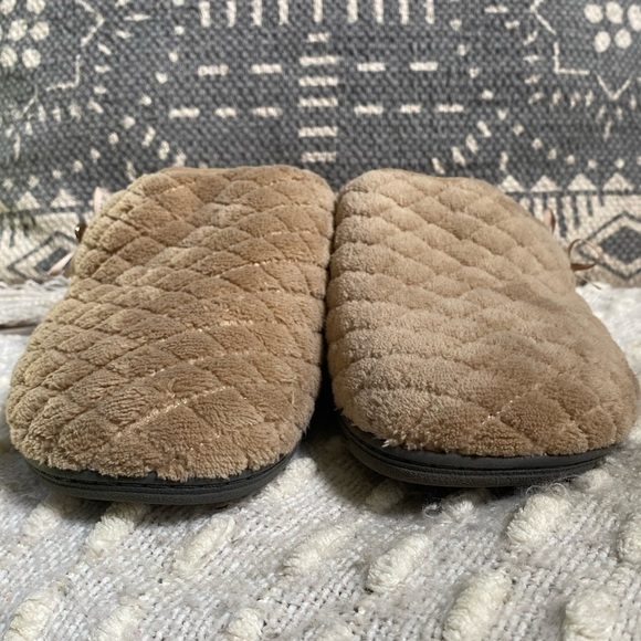 {Vionic} Adilyn Slipper - Picture 4 of 7